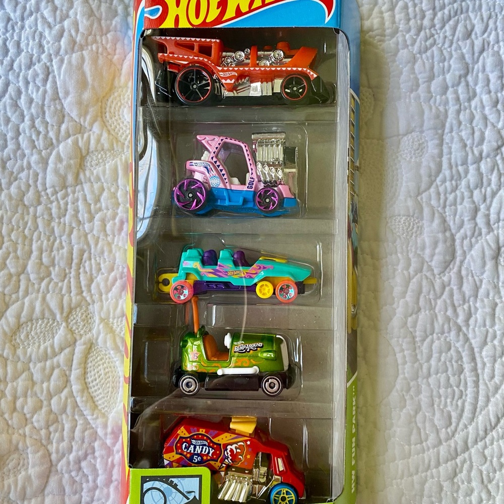 New. Unopened HOT WHEELS 5 pak…. Fun Park collection . Read for individual cars